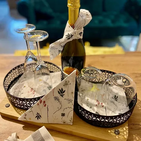 Rooms & Apartment Zala Near Airport & Cable Car 3* ツェルクニェ・ナ・ゴレニスケム