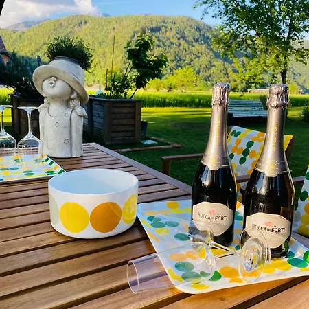 Rooms & Apartment Zala Near Airport & Cable Car 3* ツェルクニェ・ナ・ゴレニスケム