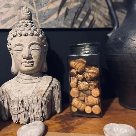 Ξενοδοχείο με διαμερίσματα Rooms & Apartment Zala Skier-Friendly Near Cable Car 3*