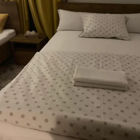 Rooms & Apartment Zala Skier-Friendly Near Cable Car Ξενοδοχείο με διαμερίσματα 3*