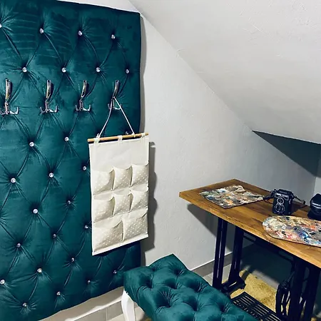 Ξενοδοχείο με διαμερίσματα Rooms & Apartment Zala Skier-Friendly Near Cable Car