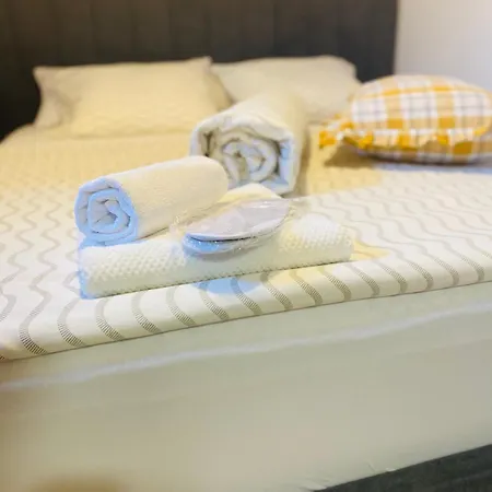 Rooms & Apartment Zala Near Airport & Cable Car 3*