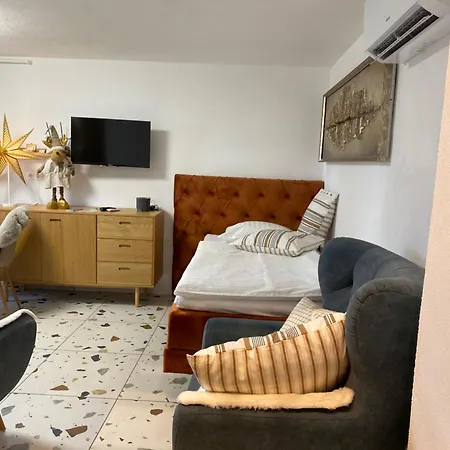 アパートホテル Rooms & Apartment Zala Near Airport & Cable Car