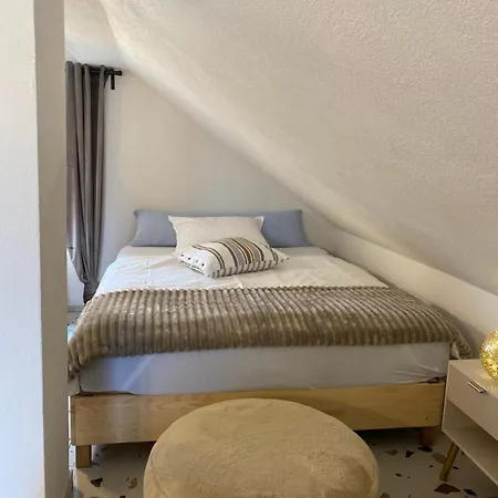 Rooms & Apartment Zala Near Airport & Cable Car 3* ツェルクニェ・ナ・ゴレニスケム