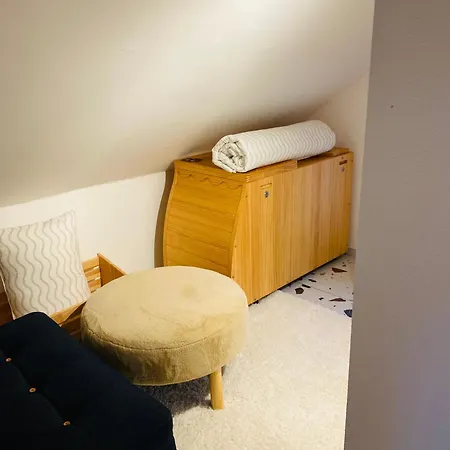 アパートホテル Rooms & Apartment Zala Near Airport & Cable Car