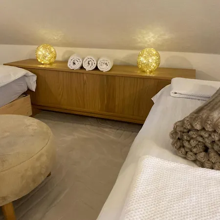 Rooms & Apartment Zala Near Airport & Cable Car 3*