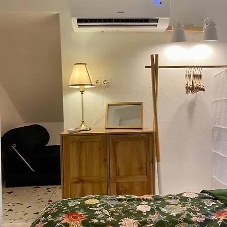 & Zala Air-conditioned Near Airport 4*