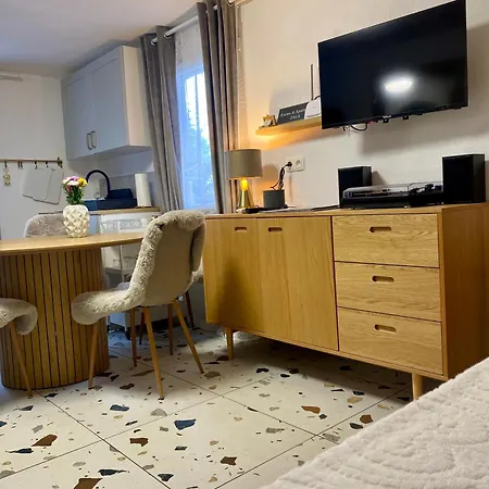 & Zala Air-conditioned Near Airport
