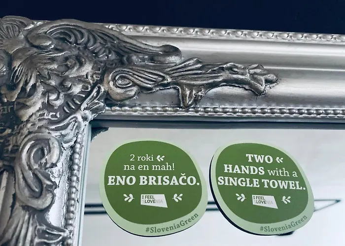 & Zala Near Airport & Cable Car מלון דירות