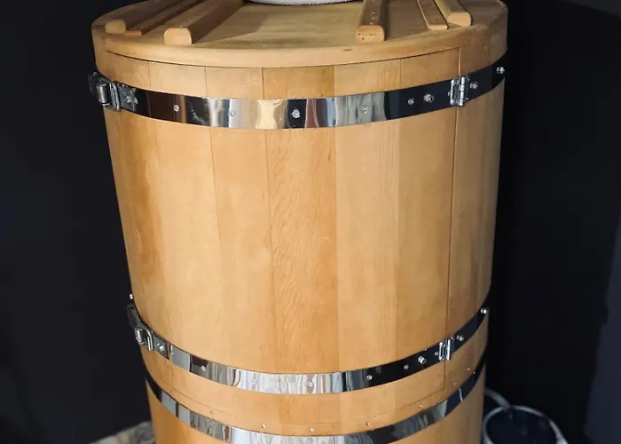 מלון דירות & Zala Near Airport & Cable Car