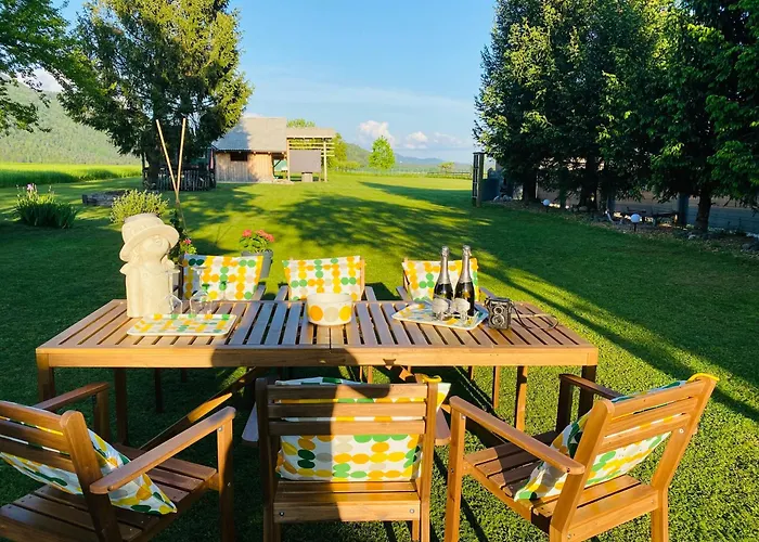 מלון דירות & Zala Near Airport & Cable Car צרקליה נה גורניסקם