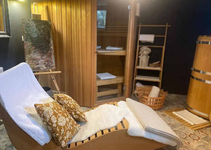 & Zala Near Airport & Cable Car 3*