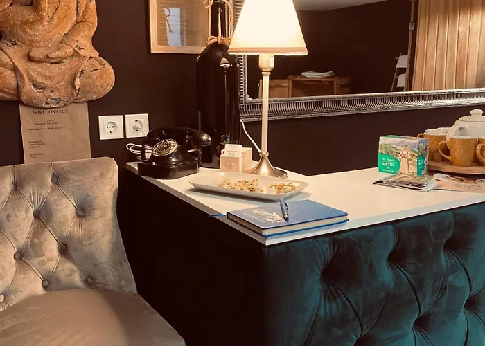 & Zala Near Airport & Cable Car 3*