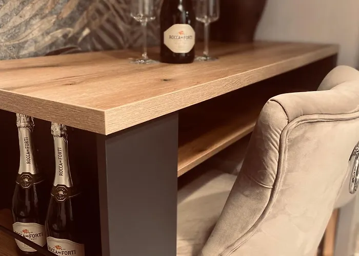 & Zala Near Airport & Cable Car מלון דירות צרקליה נה גורניסקם