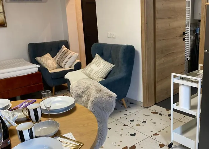 & Zala Near Airport & Cable Car Aparthotel Cerklje na Gorenjskem