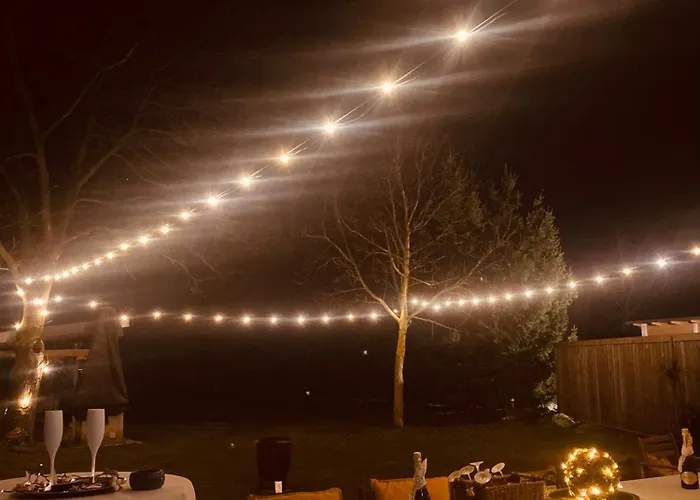 & Zala Near Airport & Cable Car מלון דירות