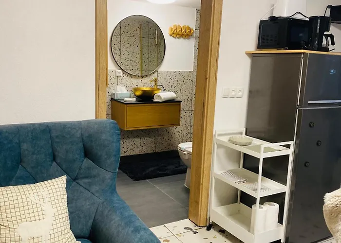 & Zala Near Airport & Cable Car Aparthotel 3*