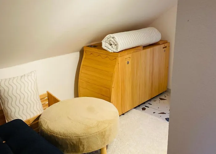 Aparthotel & Zala Near Airport & Cable Car